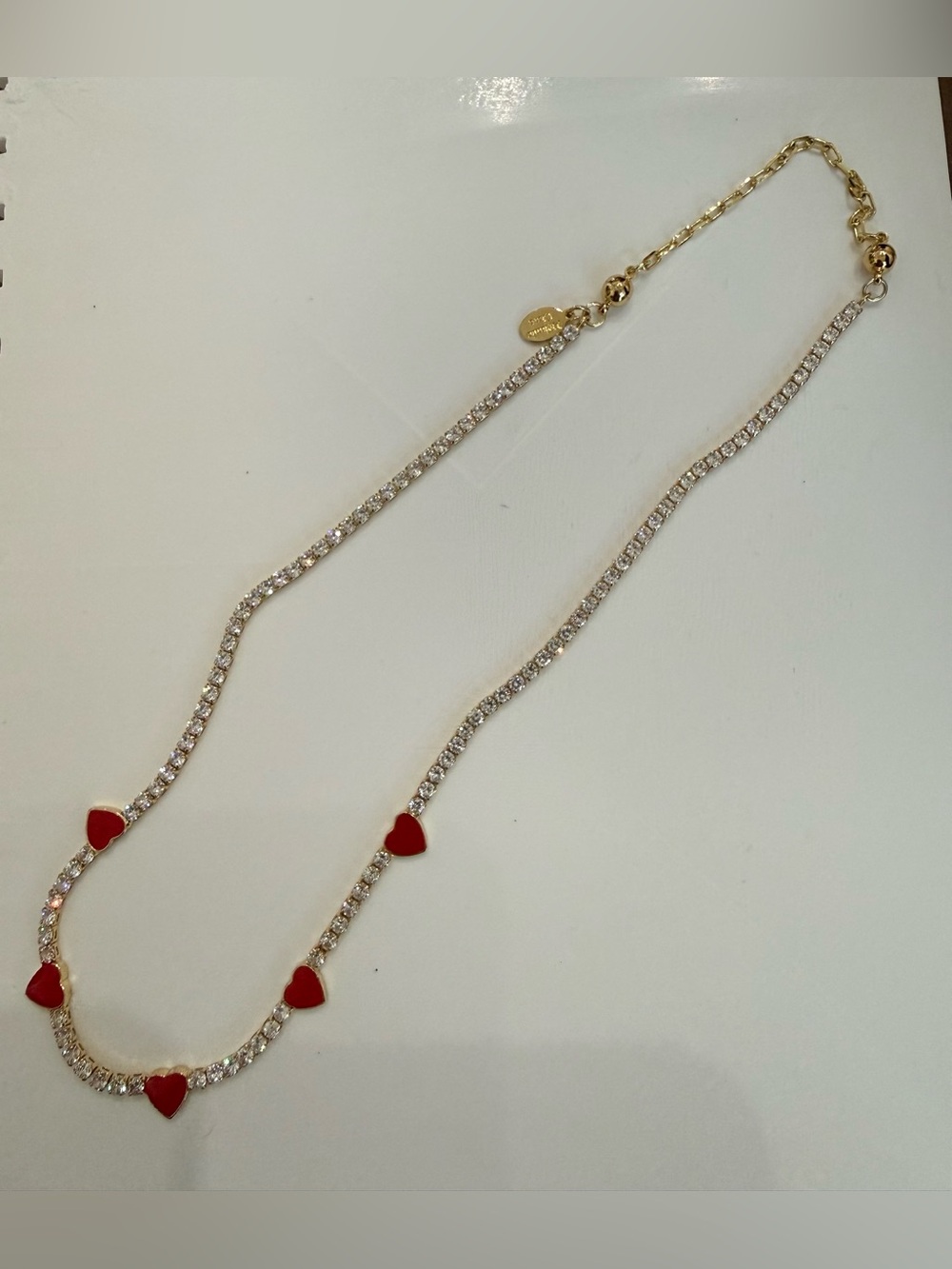 NWOT by Melania Clara Heart and Crystal Necklace! w/Magnetic closure & extender!